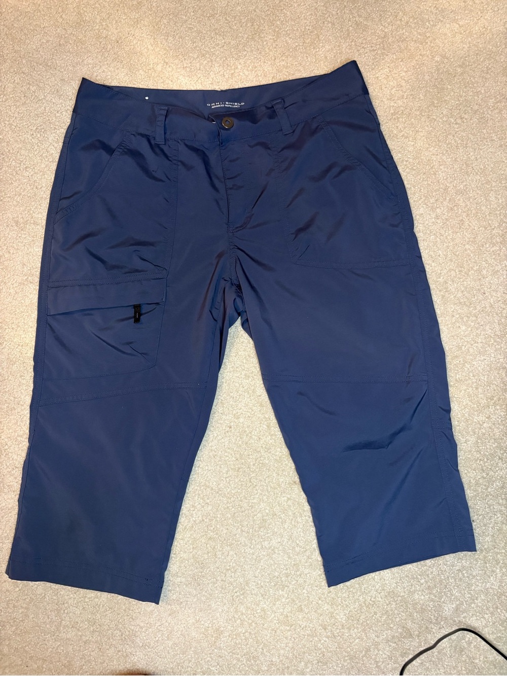 Columbia Women’s Navy Cargo Capri Pants